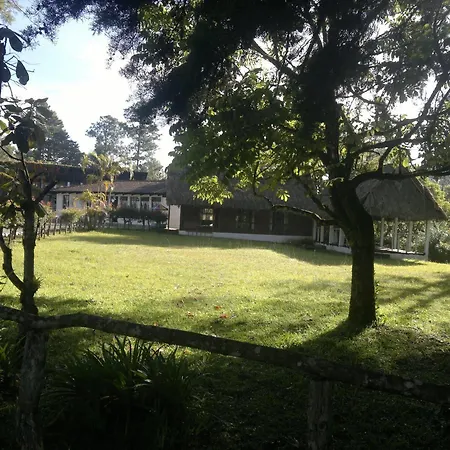 Hotel Posada Montana Del Quetzal